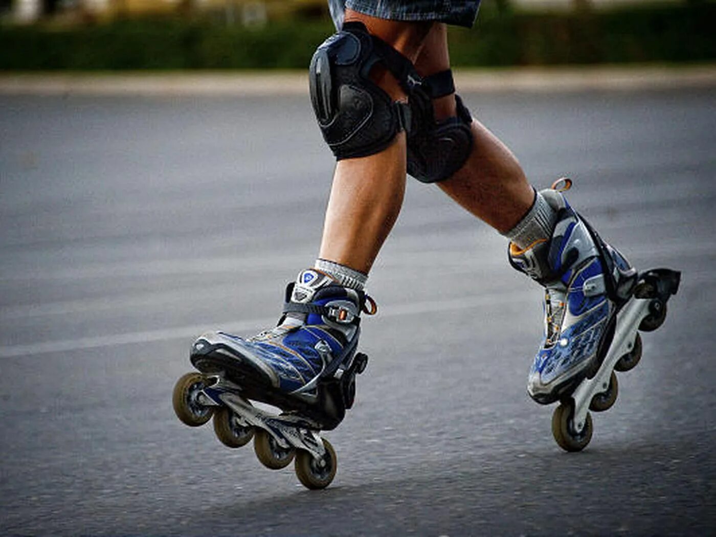 Action inline Skate ролики. Крутые роликовые коньки. Роликовые коньки для детей. Катание на роликовых коньках.