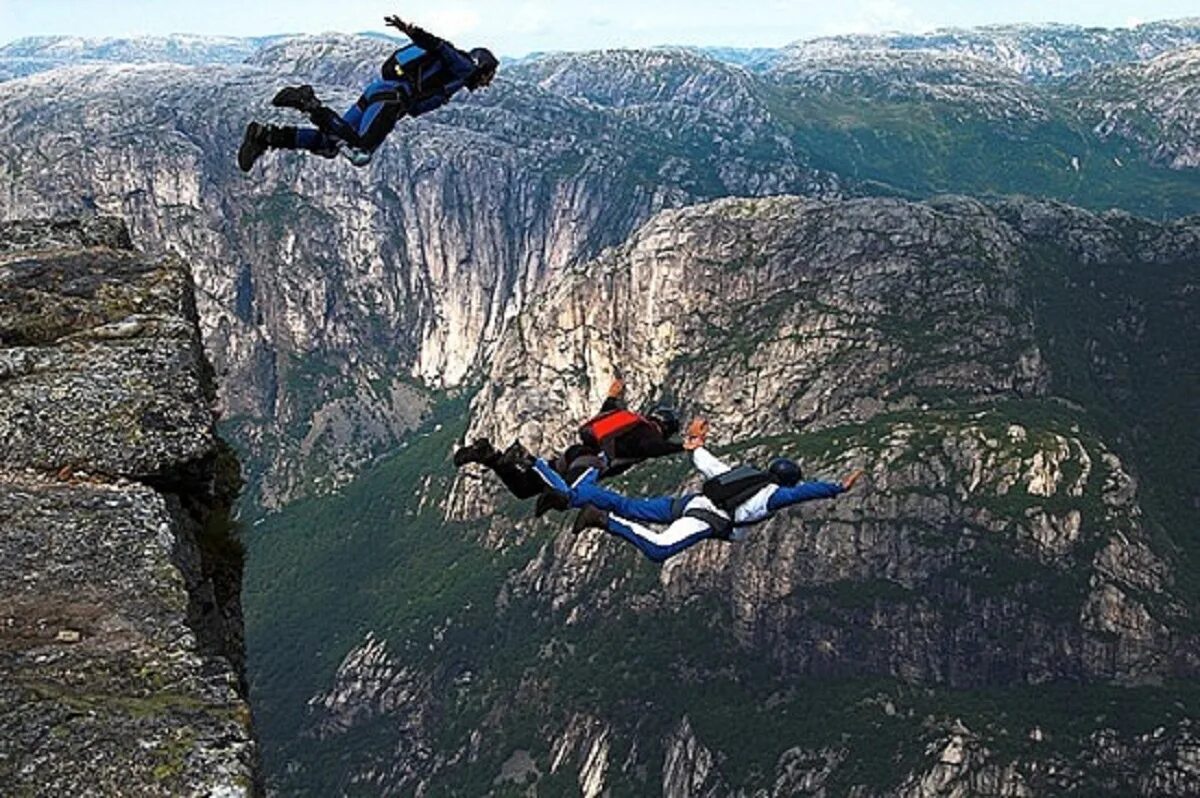 Минусы экстремальных видов спорта. Плюсы экстремального спорта. Экстремальные виды спорта плюсы и минусы. Необычные экстремальные виды спорта. Плюсы и минусы экстрима.