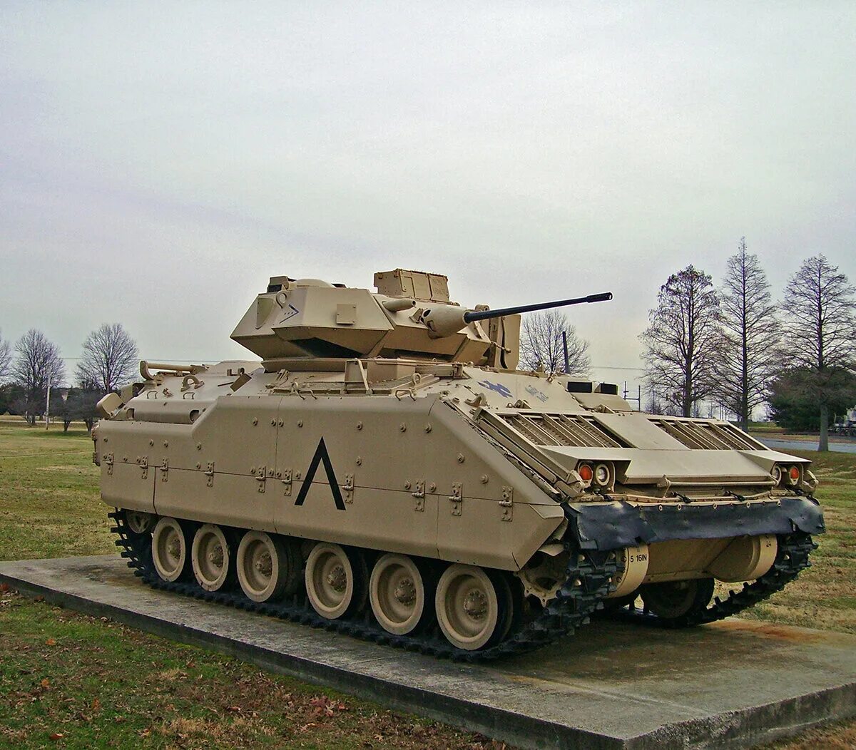 M3 bradley. БМП m2 Bradley. БМП м2а3 «Bradley. БМП m2 «Брэдли». Боевые машины пехоты m2 Bradley.