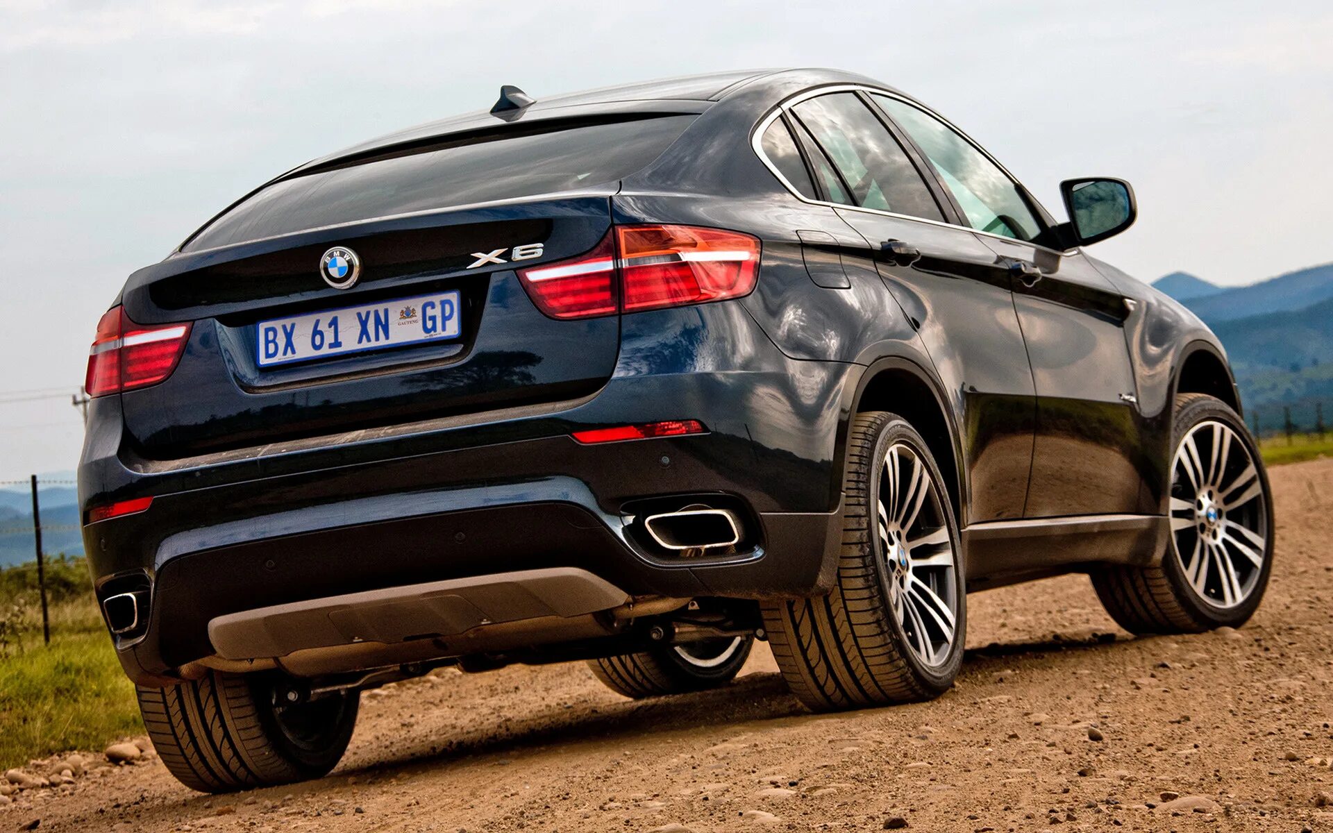 Bmw x6 xdrive30d. Bmw x6 m50i. Бмв х6 дилеры. Bmw x6 2015. 0 дизель.