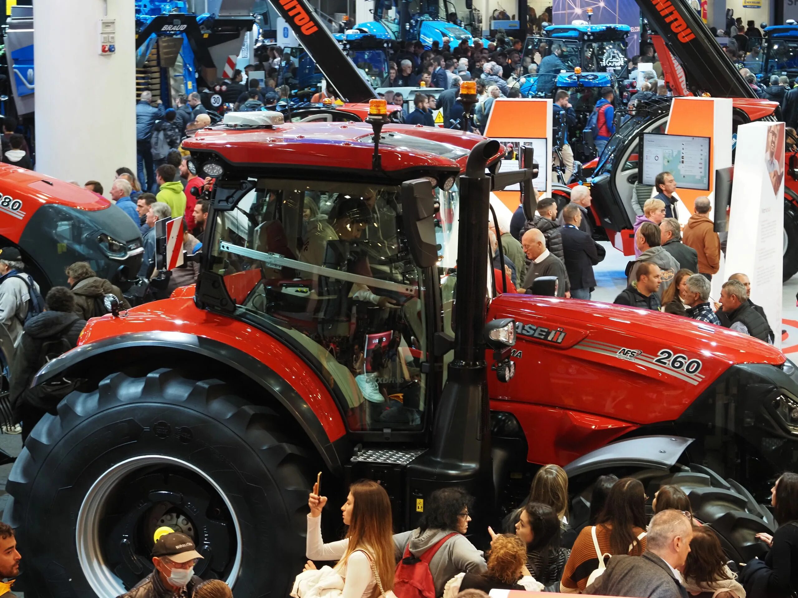 Выставка харди агросалон. Выставка сельхозтехники 2024. Claas сельхозтехника 2020. Выставка сельскохозяйственной техники и оборудования. Выставка сельхозтехники.