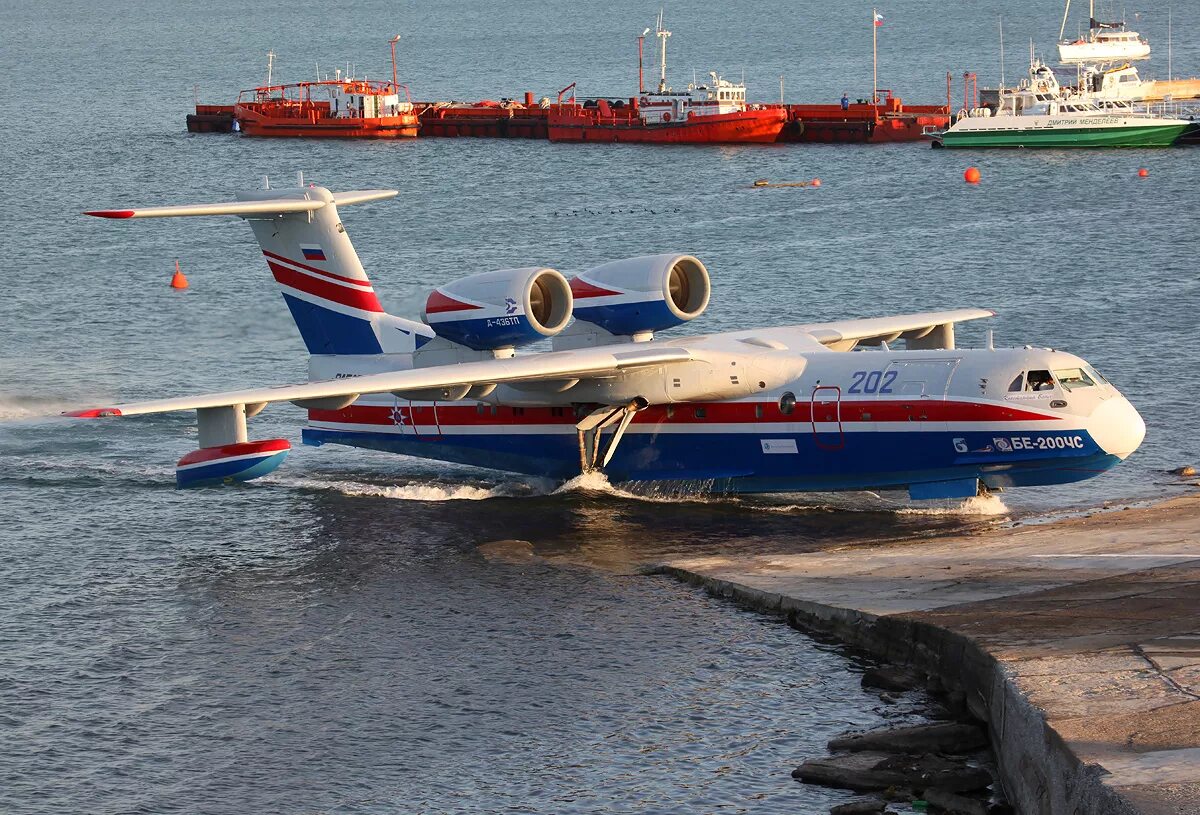 Самолет-амфибия бе-200. Самолёт-амфибия бе-200чс. Бе-200чс. Самолет амфибия бе 200 МЧС Россия. Б 200 самолет