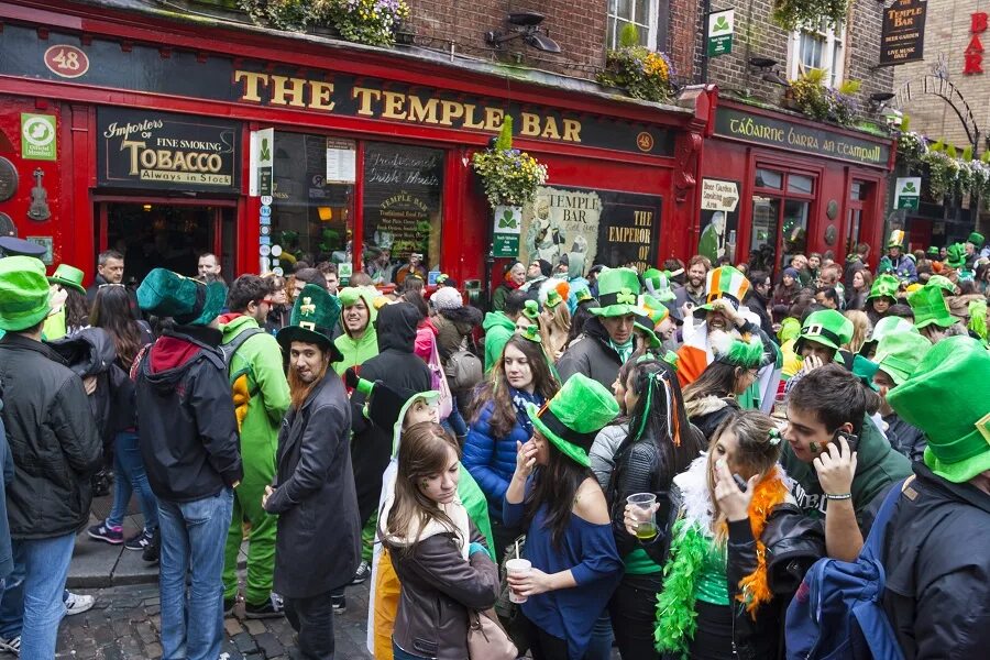 День святого патрика в ирландии. День святого патрика в великобритании. Patrick's day. В ирландии запрещено. Ирландия такси.