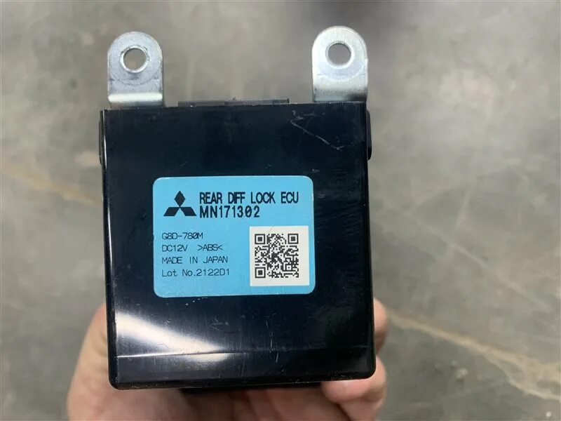 Блок 4wd. Блок управления 4 pajero 3. Разъём блока управления 4wd suzuki grand vitara. Блок управления 4wd туссан 2008. В.