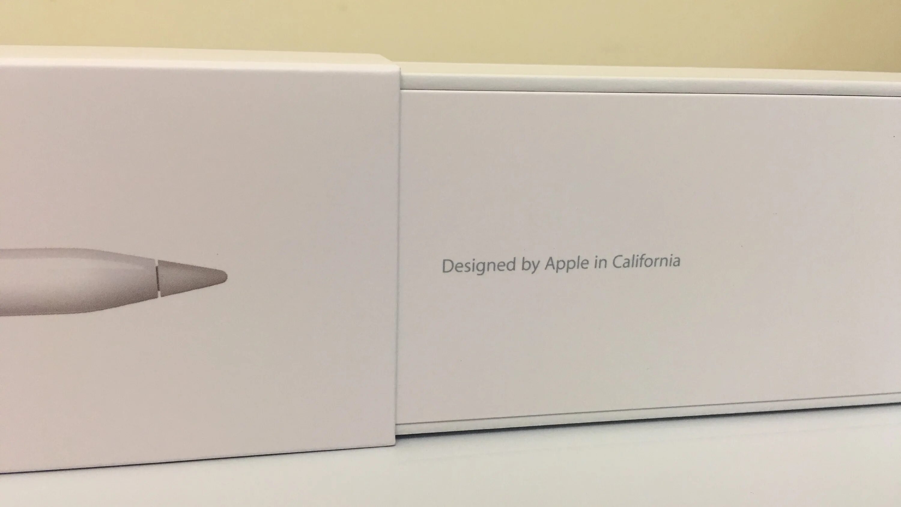 Apple Pencil 2 коробка. Apple Pencil 1 коробка. Apple Pencil Box. Apple Pencil 2 Recharge.