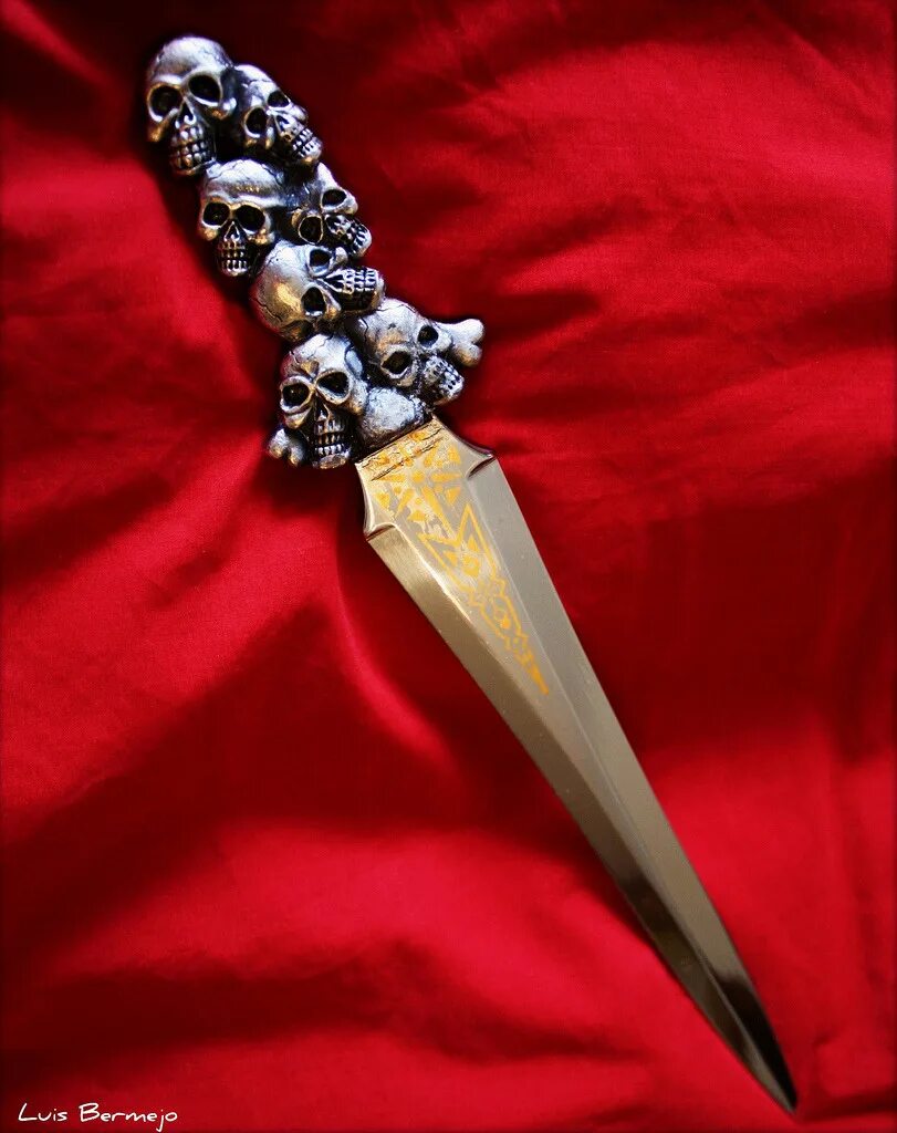 Ритуальный кинжал. Как выглядит атам. Как выглядит атам. Ритуальный нож ведьмы. Как выглядит атам.