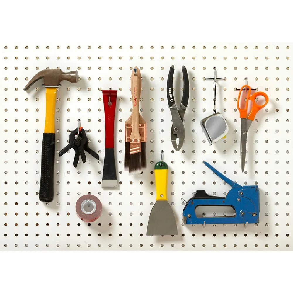 Tools 32 bit. Перфорированная панель пегборд. tools and gardening tools and home improving. pegboard купить в москве. to home the tool.