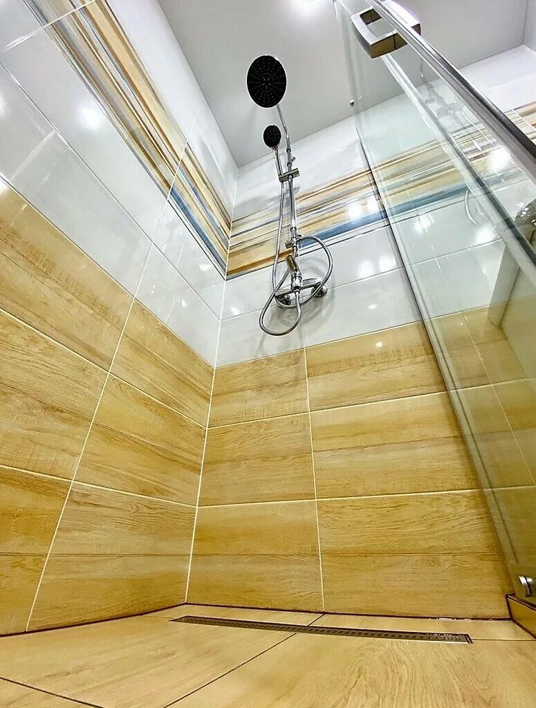 Низкая ванна. Остекление ванны. Ванны череповец. Плитка для ванной в великом новгороде. Жидкий акрил череповец.