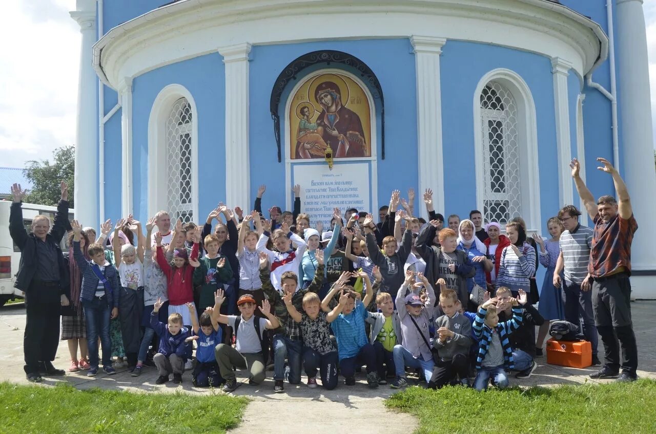 Воскресный район. Фавор православный детский лагерь. Православный лагерь Фавор Мышкино. Палаточный лагерь Фавор. Детский лагерь Фавор Горетово.