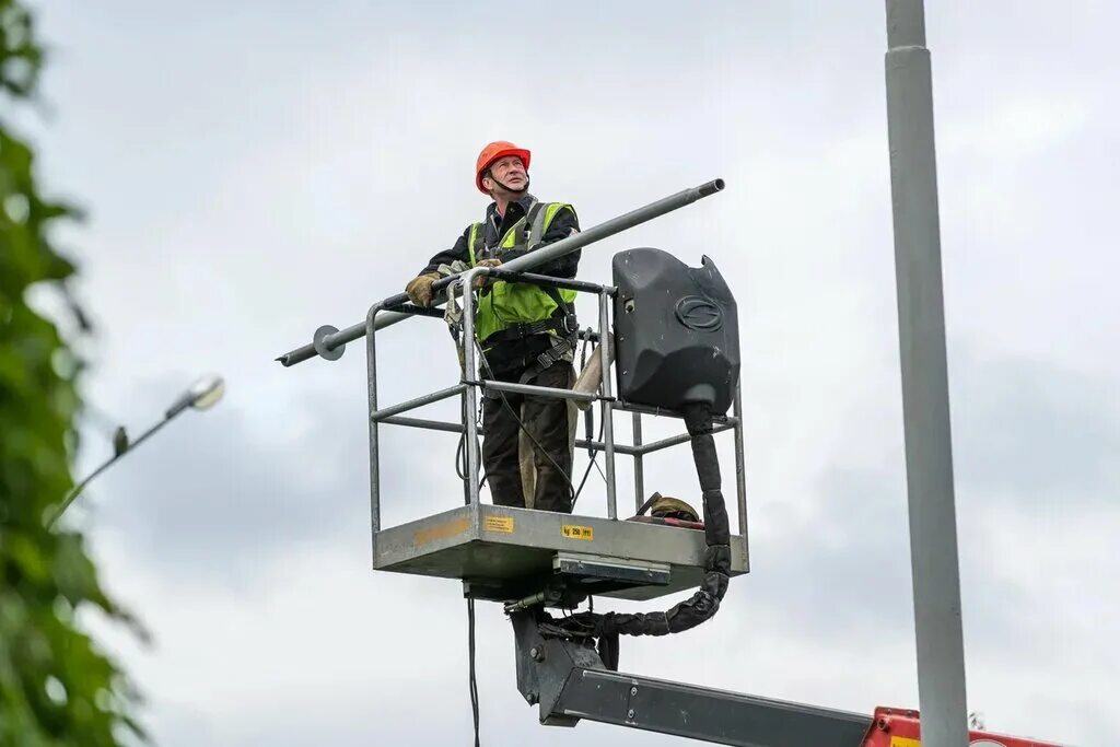 гордый фонарь