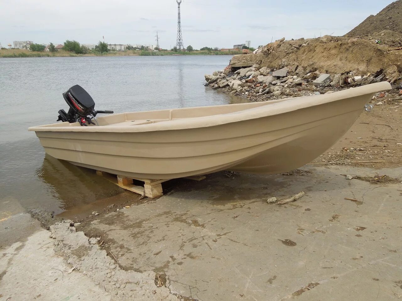Лодка онега. Лодка Омега пластиковая. Riverboat Omega 400. Лодка Омега 2. Лодка Нейва 410.