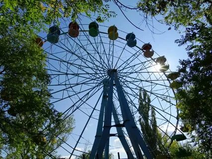 Парк культуры и отдыха колесо обозрения