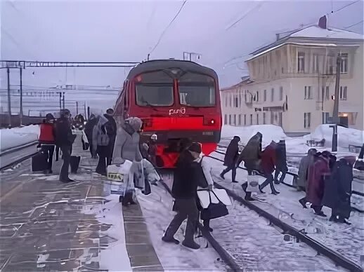 Движение поездов волгоград 1. Электрички волгоград-1 петров вал. станция электрички волгоград 1. вокзал волгоград электричка. шпалопропитка волгоград 1.