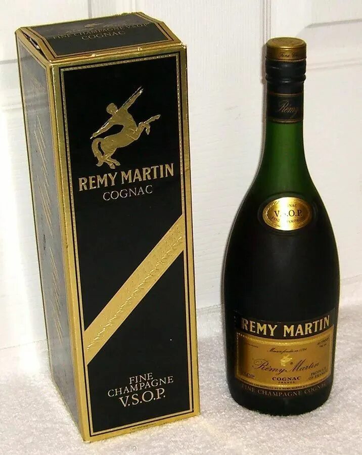 Remy martin champagne. Remy Martin VSOP Cognac Fine Champagne Cognac. Remy Martin VSOP Fine Champagne.