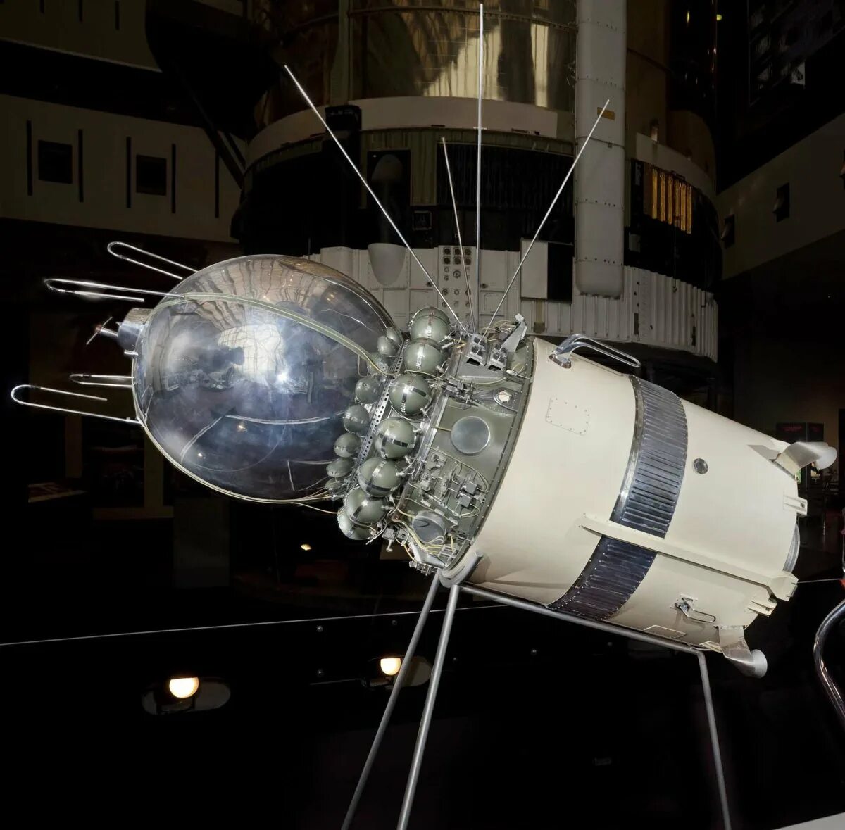 Корабль восток 3. Первый пилотируемый космический корабль Восток. Космический аппарат Гагарина Восток-1. Корабль Спутник Восток 1. Космический корабль Восток 1961.