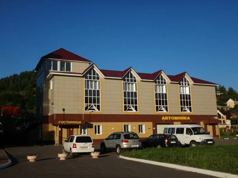 Гостиницы в горно алтайске. Трактовая горно алтайск. Алтайский дворик каракол. Гостиница трактовая горно-алтайск. Трактовая горно алтайск.