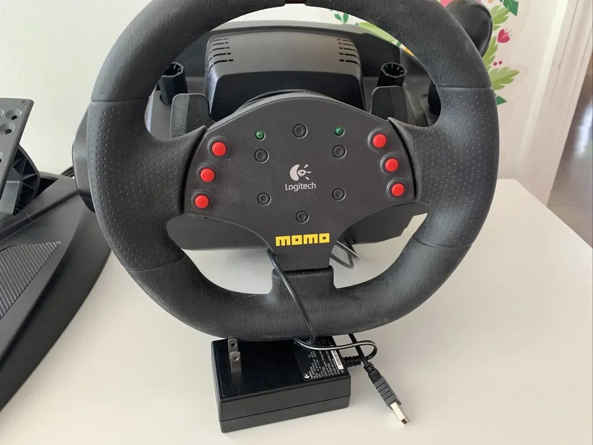 Logitech momo racing купить. Руль Logitech Momo Racing. Logitech Momo Racing Force feedback Wheel. Руль Logitech Momo Racing Force. Руль Лоджитек МОМО рейсинг.