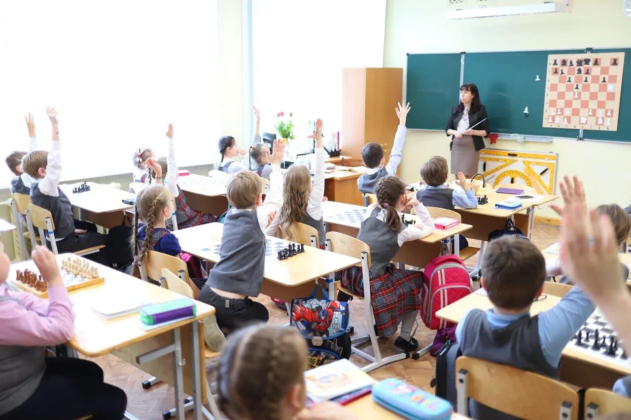 Первый урок физики в 8 классе. Языковая школа ижевск. Частная школа ижевск. Хорошая школа ижевск. Школа 85 ижевск.