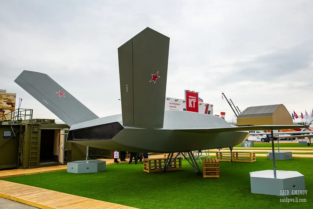 Дом 5 этажей. Здание. Бпла ul-350. Современные здания москвы. Московский проспект бпла.
