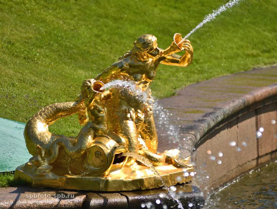 Скульптура тритон и наяда. Тритон фонтан пушкин. Тритон санкт петербург. Щедрин. Фонтан «сирены» в большом каскаде петергофа.