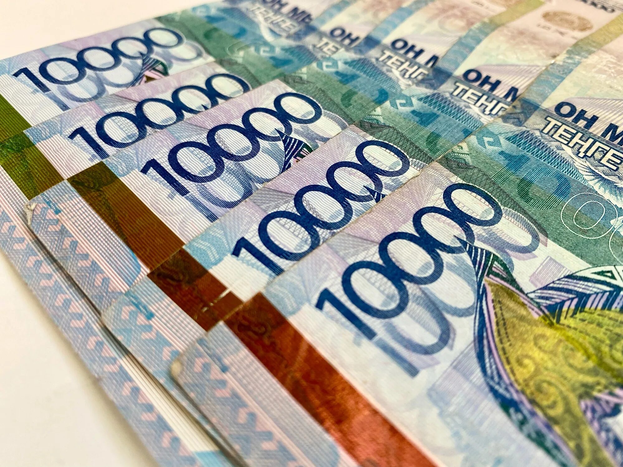 400 тенге. Тенге 2022 года. миллион тенге. тенге картинки. казахский тенге.