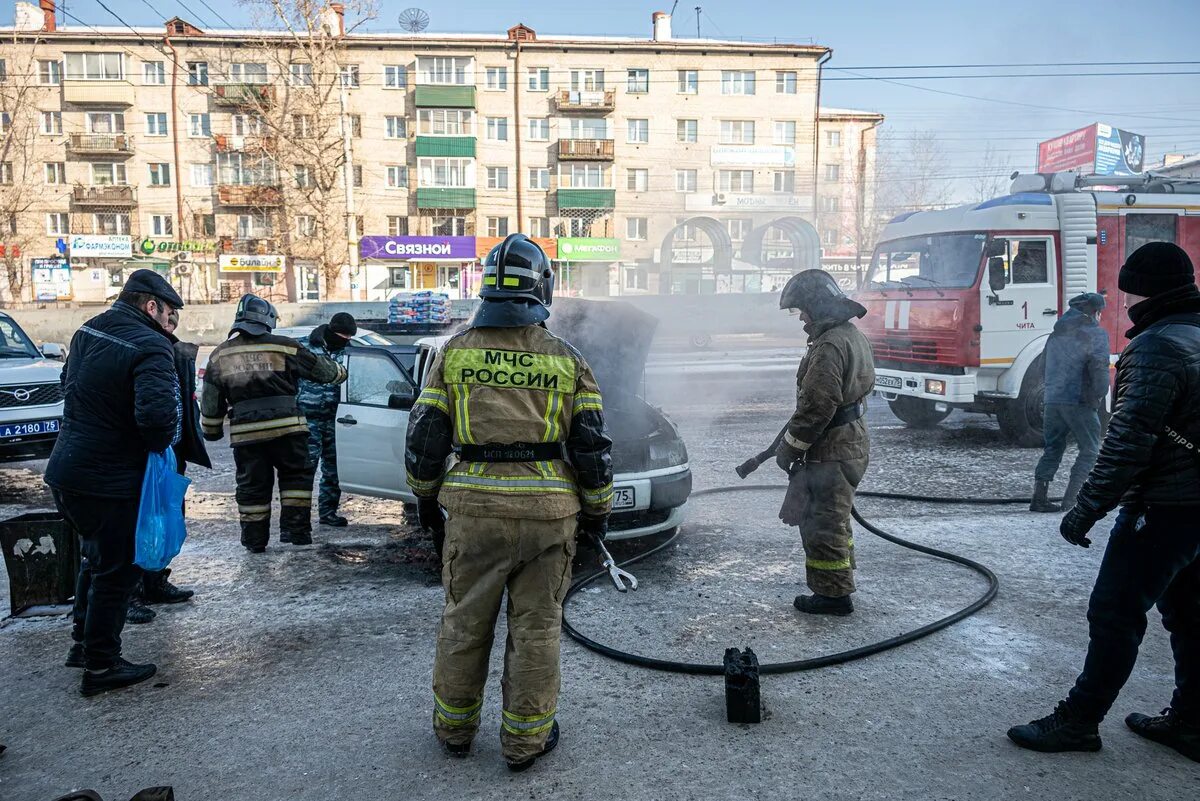 Новости Чита. Пожар в детском мире. Вызов пожарных. Чита рынок сгорел.