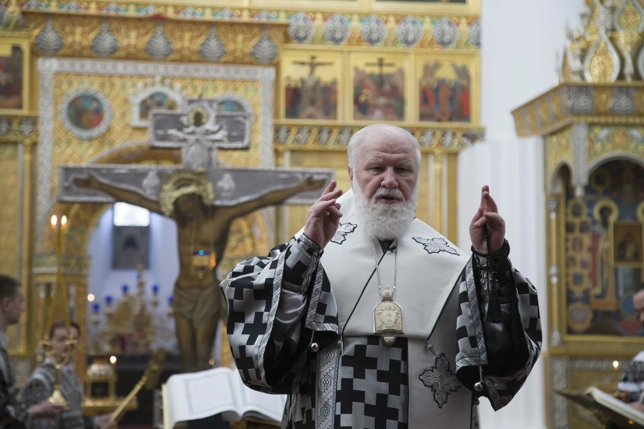 настоятели храмов ярославля. настоятели храмов ярославля. протоиерей владимир белгород смоленский собор. центральное благочиние. протоиерей александр кукобой.