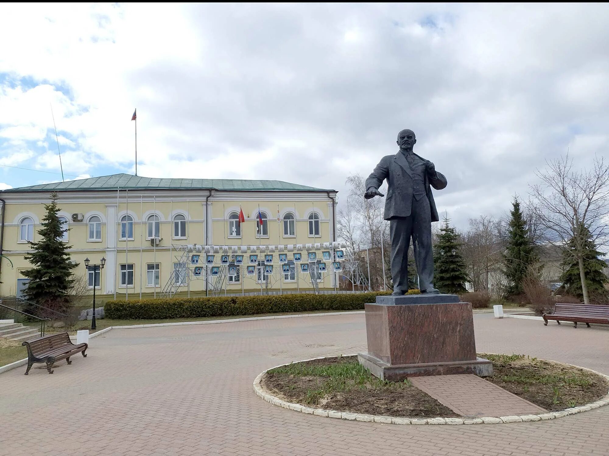 Пл дмитровская. Дмитров советская площадь 2000. Дмитров советская площадь 90х. Пл дмитровская. Пл дмитровская.