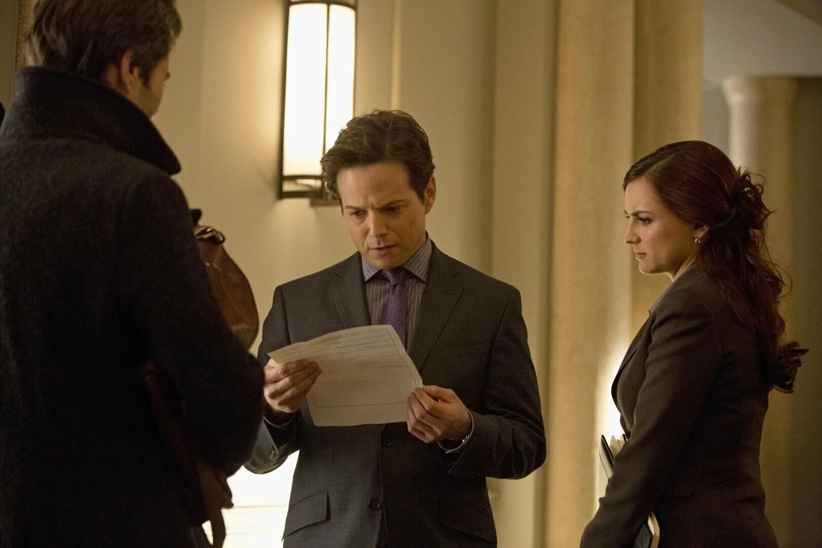 Предчувствие 3 2. Сериал предчувствие пирс 2012. Сериал восприятие кейт моретти 3 сезон. Эрик маккормак предчувствие. Предчувствие сериал.