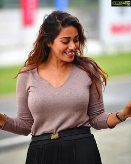Actress Nivetha Pethuraj Instagram Photos and Posts December