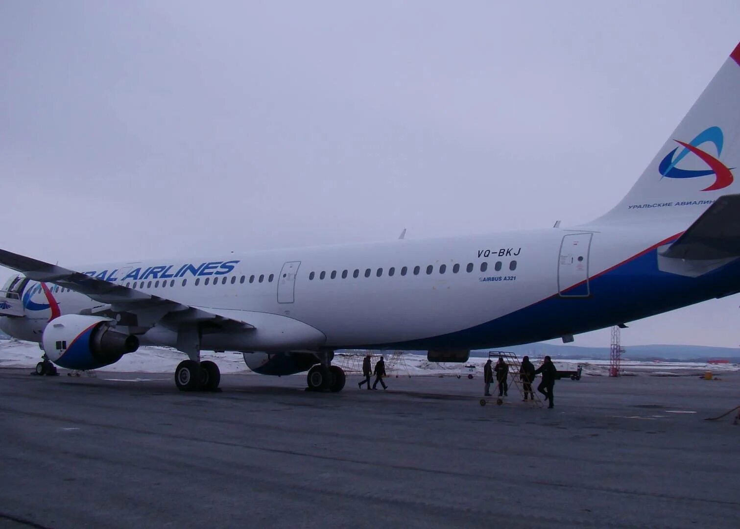 См 321. 321. аэробус а321 ural airlines. самолет аэробус а321 уральские авиалинии. а321 уральские авиалинии фото.