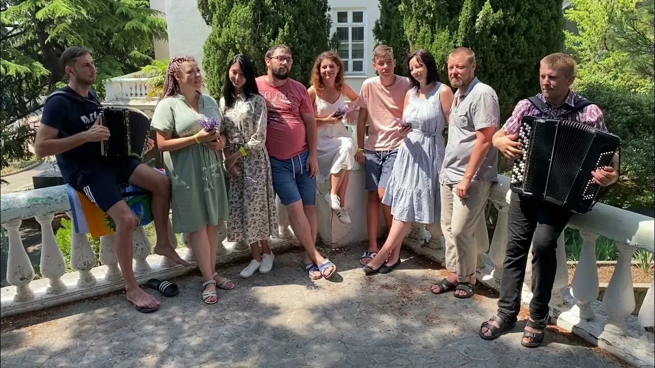 Доброяр ярославль. Ансамбль доброяр состав. доброяр ансамбль ярославль. на тропинке снежком.