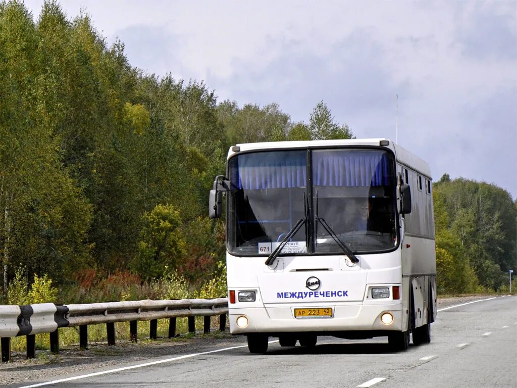 Частник автобусы междуреченске. ЛИАЗ 5256.58. ЛИАЗ 5256.58 Кузбасс. Автобус Новокузнецк Междуреченск. Осинники ЛИАЗ.