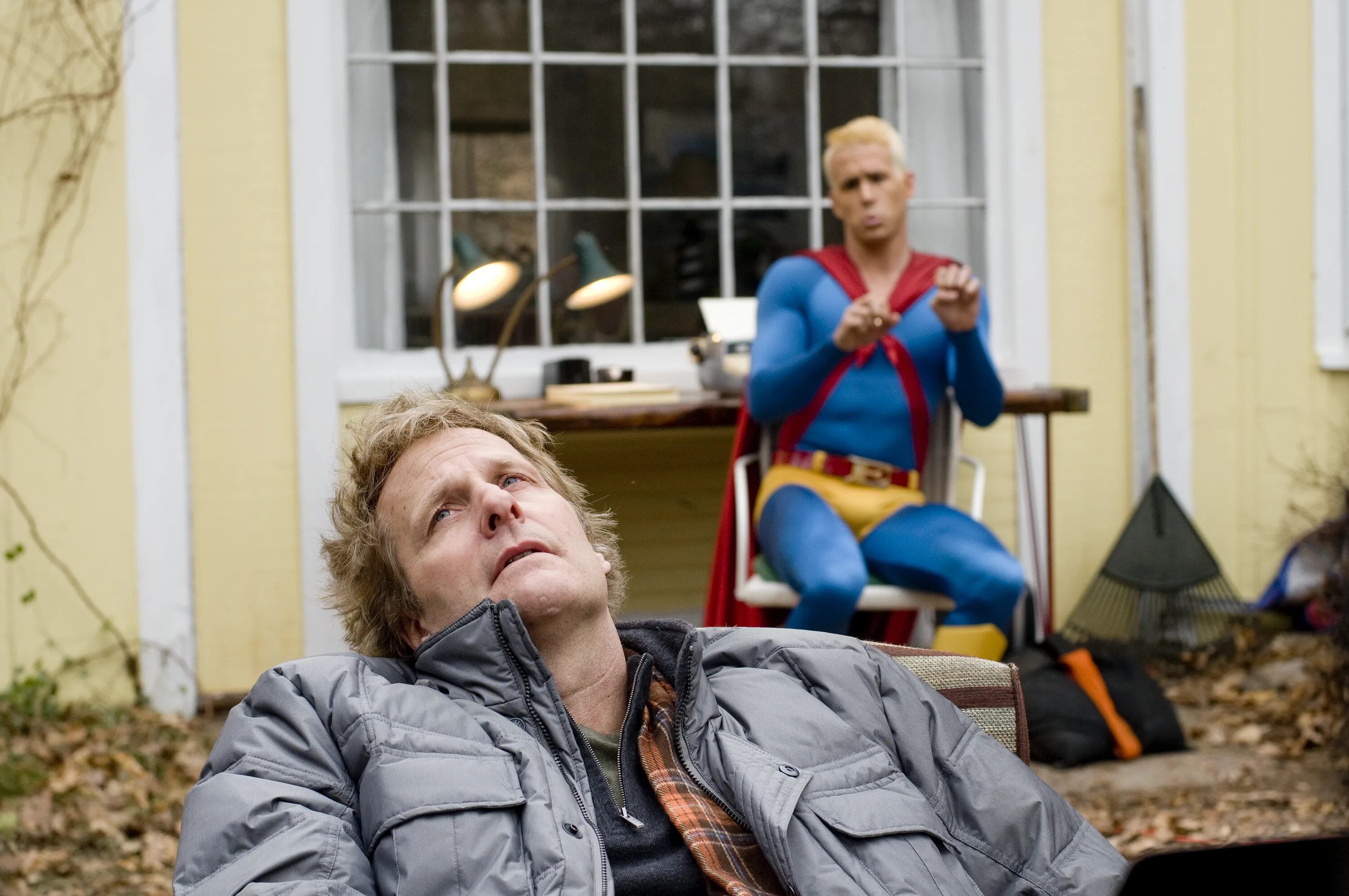 Тони старк железный человек 1. Мужчина с гарантией фильм 2012. Супермен генри кавилл человек из стали. Железный человек 2008 кадры из фильма. Генри кавилл супермен.