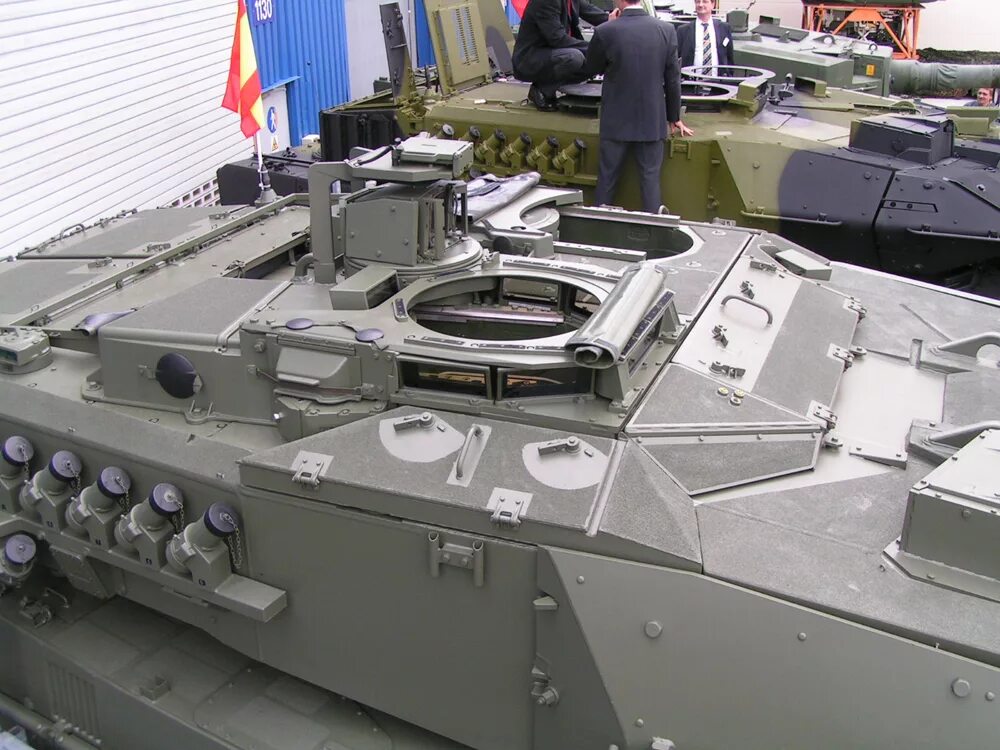 Леопард внутри. Леопард 2а7. танк леопард 2а6. танк leopard 2a4 внутри. башня танка леопард 2.