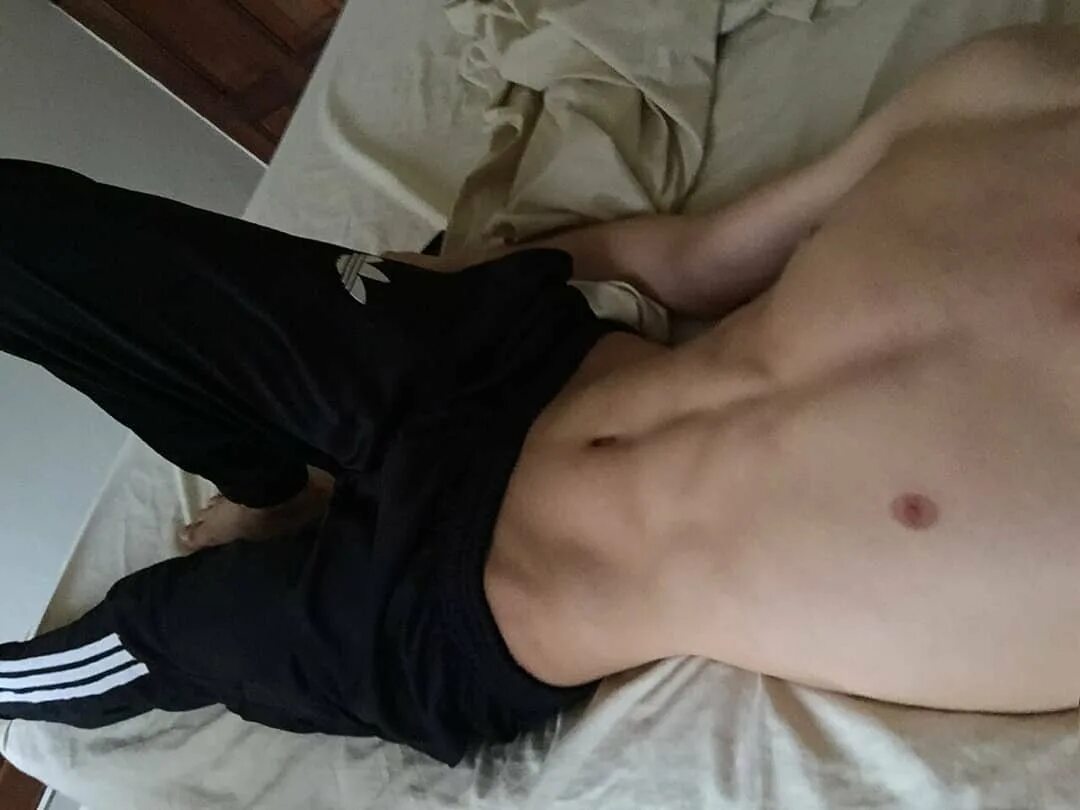 Фото парня 18 домашние. Фото парня 18 домашние