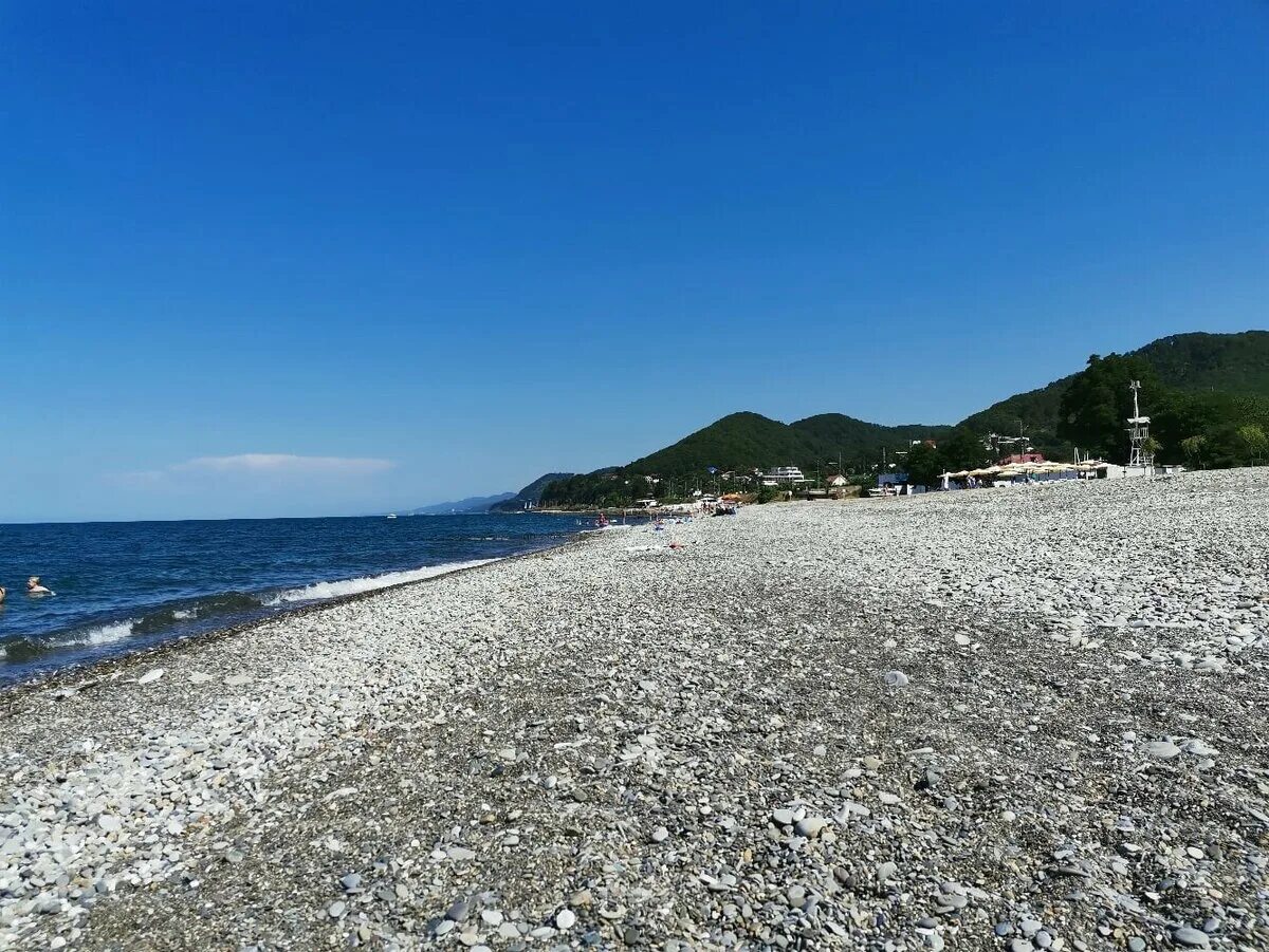 Краснодарский край сочи головинка. Посёлок Головинка Краснодарский край. Море Головинка Краснодарский край. Пляж Головинка Сочи. Пляж Лазурный берег Головинка.