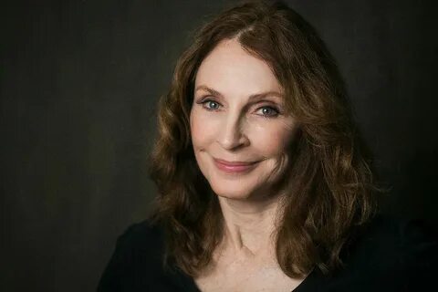 Gates McFadden 😍 #StarTrekTNG #BeverlyCrusher #GatesMcFadden #FedCon Gates ...