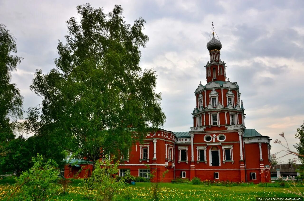 Усадьба софрино. Смоленский храм Софрино. Церковь Смоленской иконы Божией матери в Софрино. Усадьба Софрино Пушкинский район. Усадьба Ягужинской Софрино.