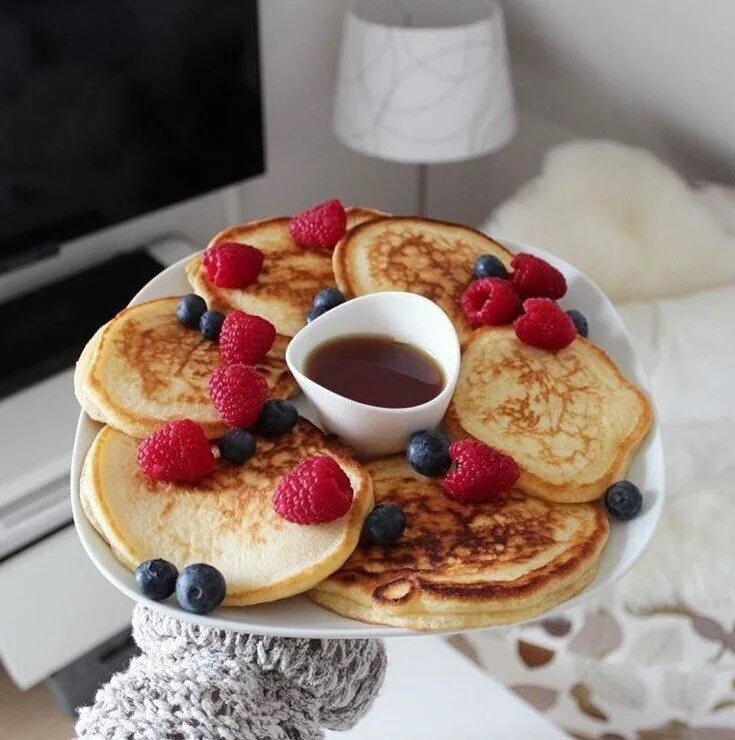 завтрак. вкусный и красивый завтрак. завтрак с кофе. утренний завтрак. доброе утро завтрак.