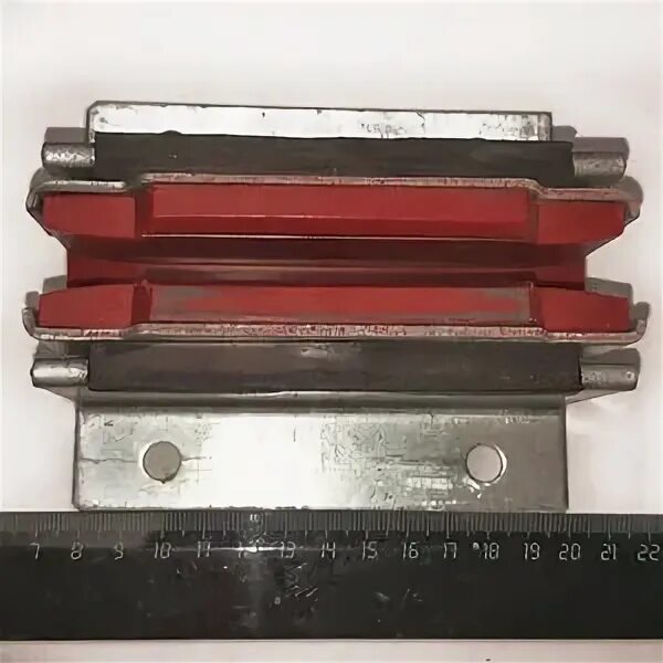 Вкладыш противовеса kone. Вкладыш башмака направляющей кабины/противовеса, s300p, 230*37*40. Башмак двери faa470f1. Нижний башмак противовеса. Башмак противовеса.