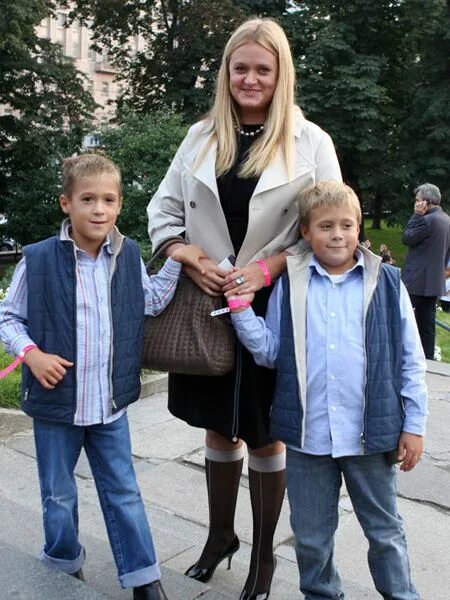 Михалкова с мужем и детьми