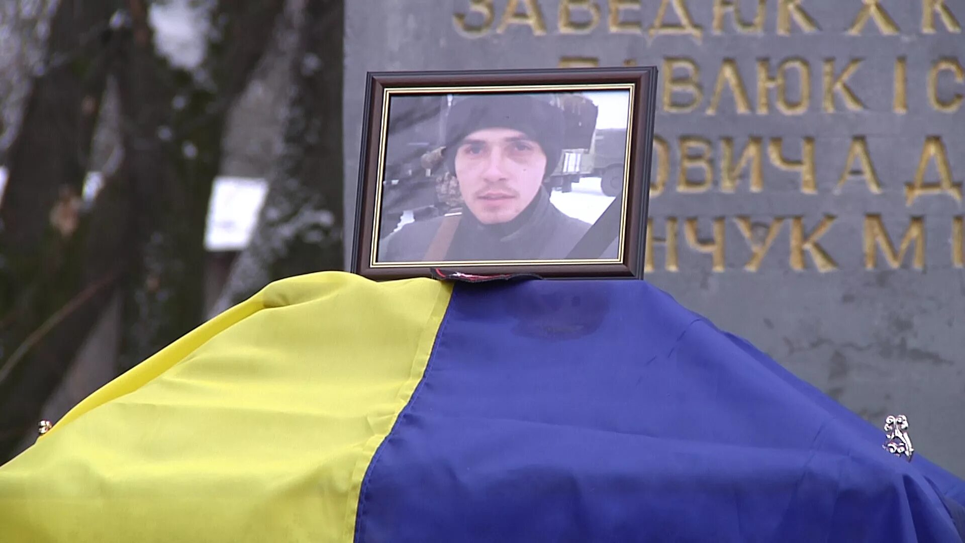 Могила гиви и моторола. Гиви причина. Гиви донбасс память. Могила михаила толстых гиви. Гиви причина.