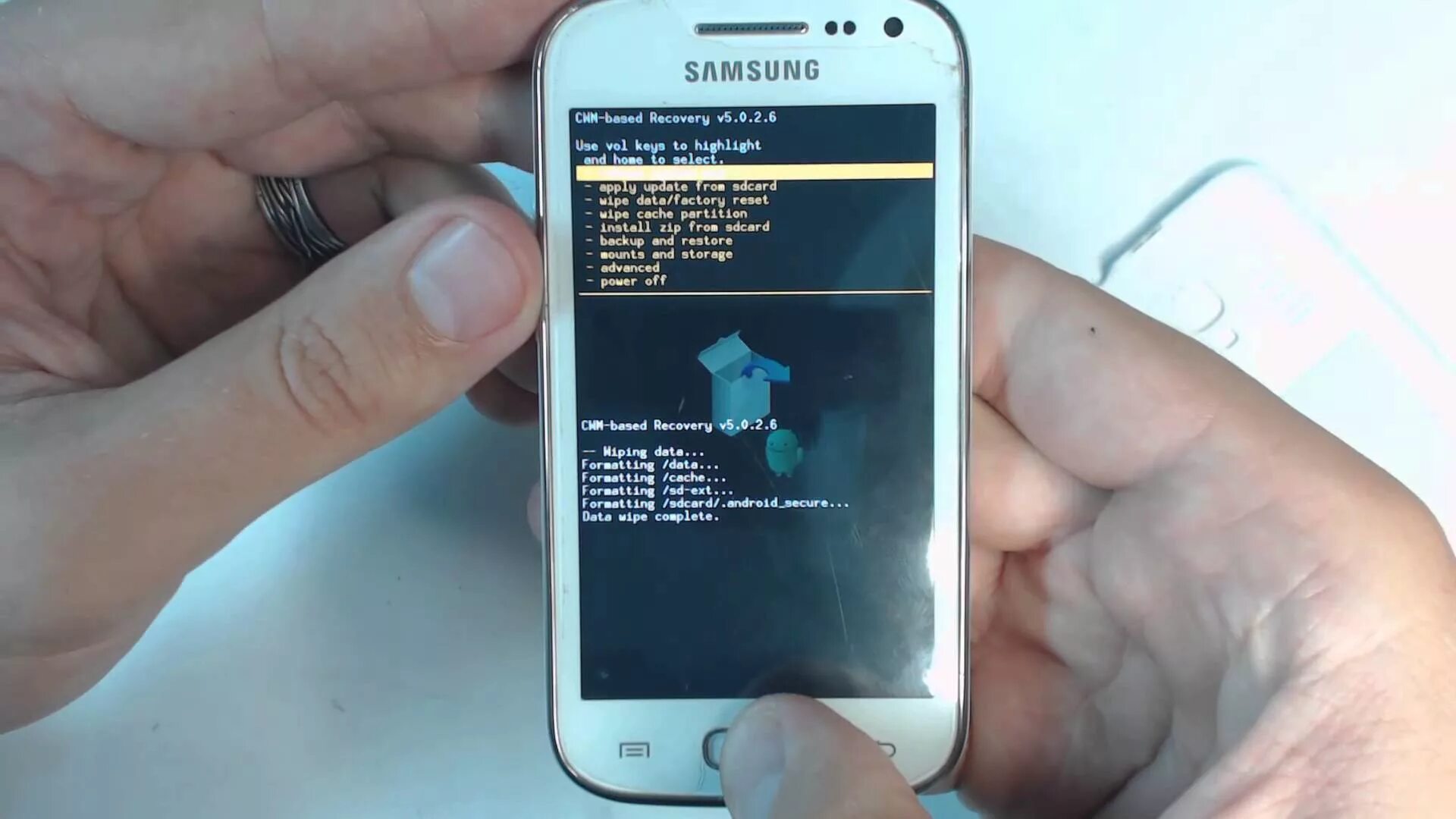 Samsung gt-i8160. Рекавери на Samsung Ace 2 4.1.2. Самсунг ГТ 18160. IMEI смартфона Galaxy s 3.