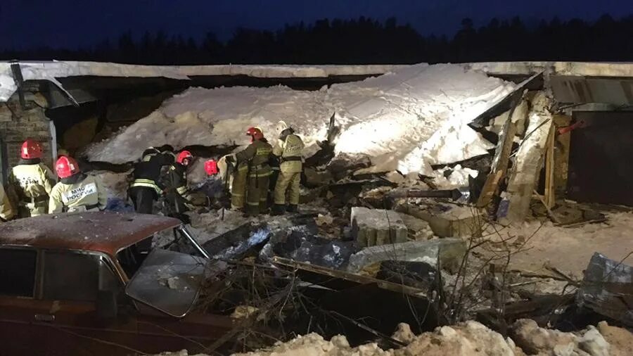 Взрыв на урале. Пожар в Баранчинском. Пожар Трехгорный. Гаражный кооператив взрыв газа.