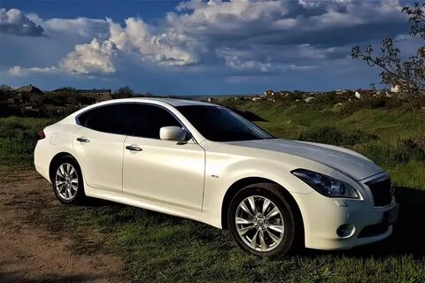 Infiniti m