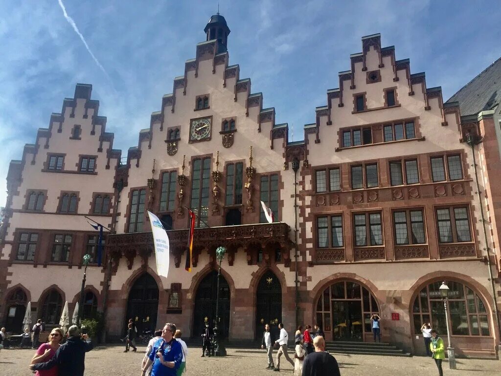 Франкфурт достопримечательности. Площадь рёмерберг во франкфурте на майне. Архитектура франкфурта на майне. Германия гессен франкфурт-на-майне. Frankfurt am main германия.