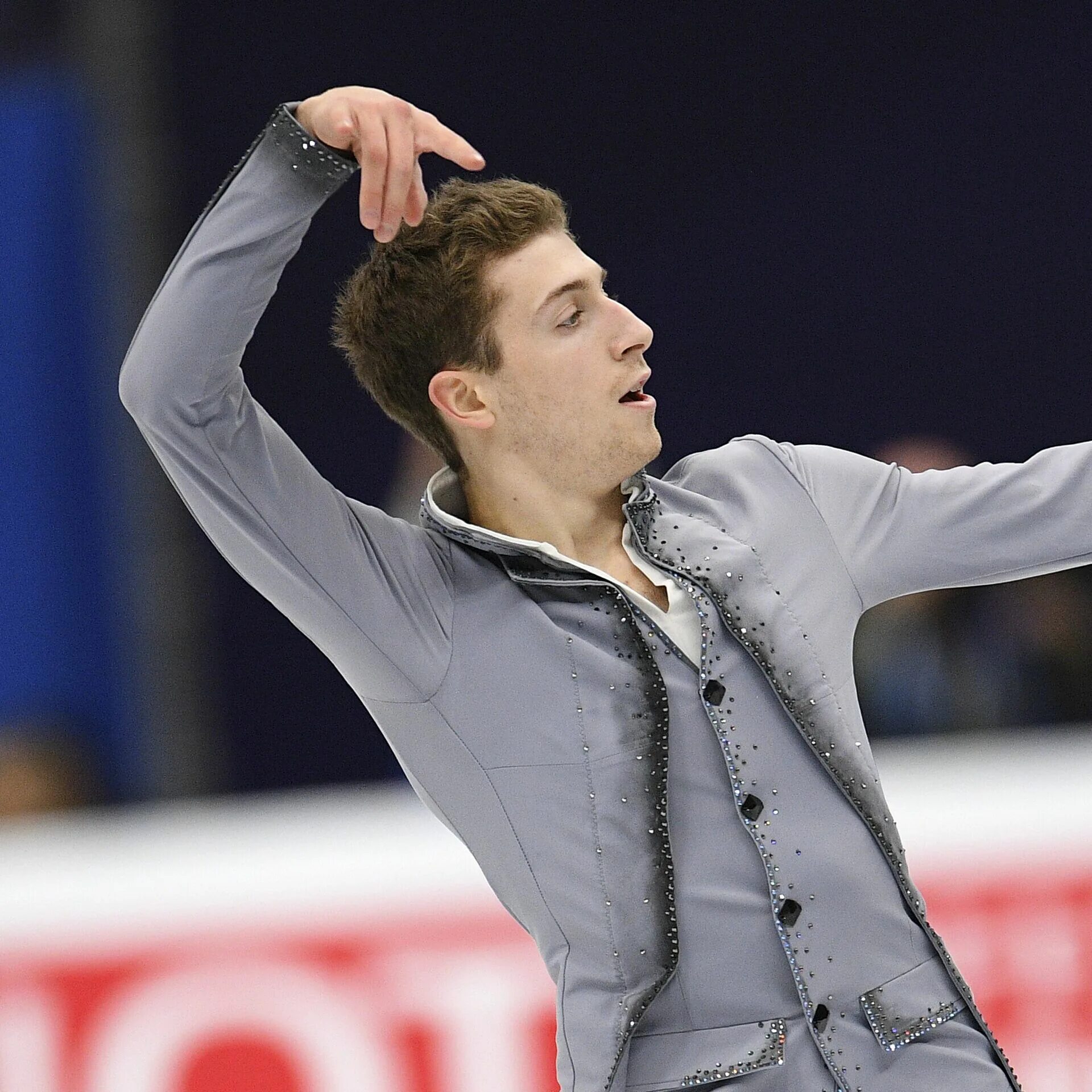 Люди считающие себя лучше других. Выступить достойно. Я дэнс революция. Выступить достойно. Подготовить публичное выступление.