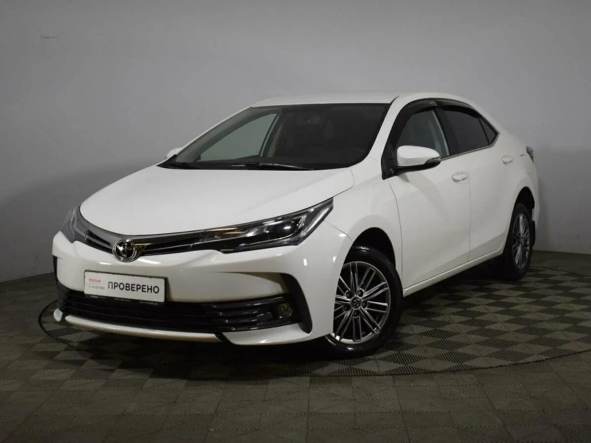 Тойота королла 2018 года. Toyota corolla 2018. тойота королла 2018 белая. тойота королла 2018 рестайлинг.
