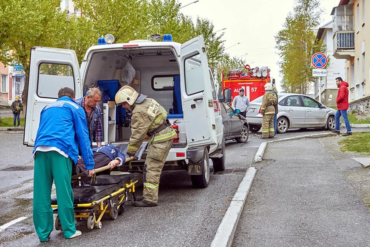 Вечерний краснотурьинск свежие читать. Краснотурьинск происшествия. Происшествие Краснотурьинск ДТП. Краснотурьинск аварии Вечерний.